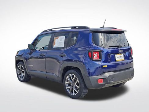Used 2017 Jeep Renegade Latitude FWD image 10