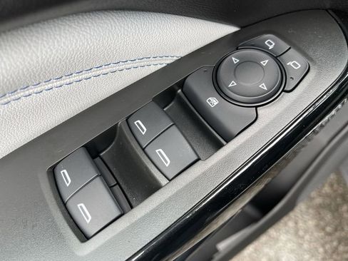 New 2026 Chevrolet Trax LT w/ Sunroof Package image 13