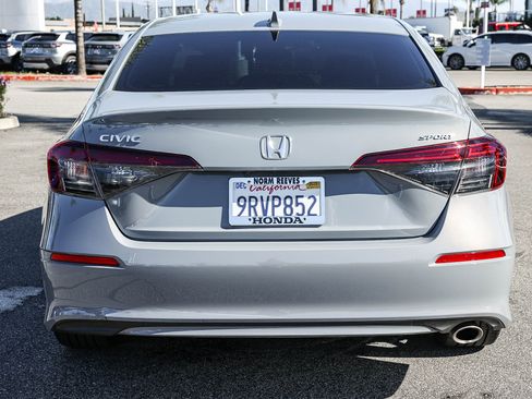 Used 2025 Honda Civic Sport image 6