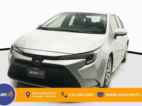 Used 2023 Toyota Corolla LE w/ Carpet Mat Package (TMS) image 1