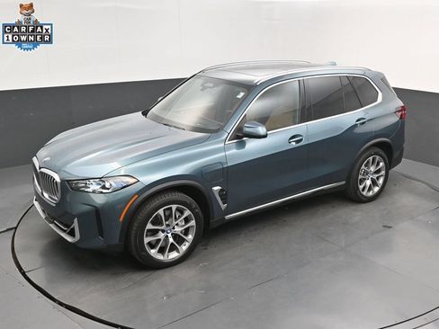 Used 2024 BMW X5 xDrive50e w/ Premium Package AWD/4WD image 34