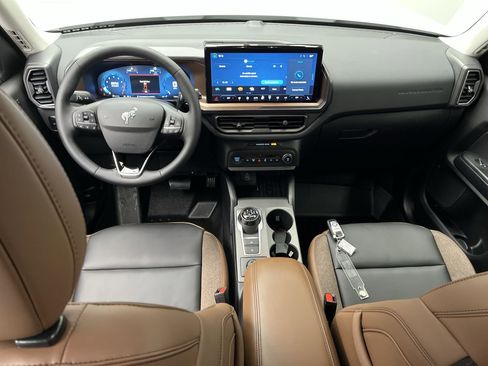 Used 2025 Ford Bronco Sport Outer Banks image 4