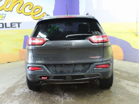 Used 2016 Jeep Cherokee Trailhawk w/ Comfort & Convenience Group image 7