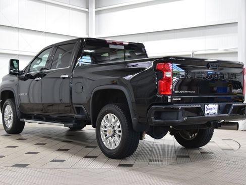 Used 2022 Chevrolet Silverado 2500 High Country w/ Z71 Off-Road Package AWD/4WD image 6