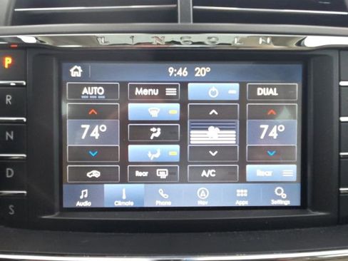 Used 2020 Lincoln Continental Reserve image 28