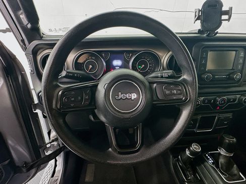 Used 2019 Jeep Wrangler Unlimited Sport AWD/4WD image 11