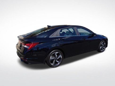 Certified 2023 Hyundai Elantra Limited FWD image 7