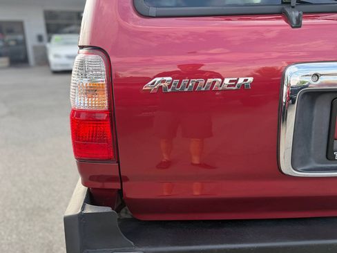Used 2002 Toyota 4Runner SR5 w/ Leather Trim Pkg AWD/4WD image 24