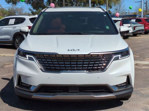 Certified 2023 Kia Carnival SX Prestige image 9