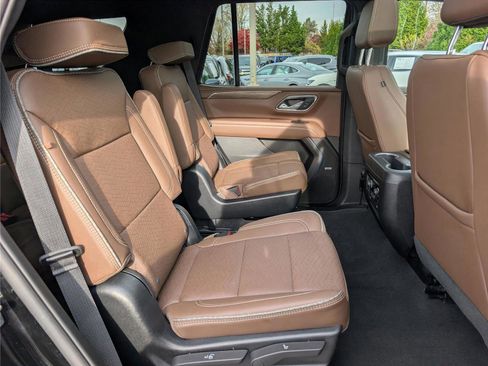 Used 2023 Chevrolet Tahoe High Country image 14