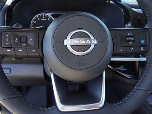 Certified 2025 Nissan Pathfinder SL w/ SL Premium Package image 17