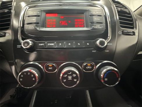 Used 2018 Kia Forte LX image 17