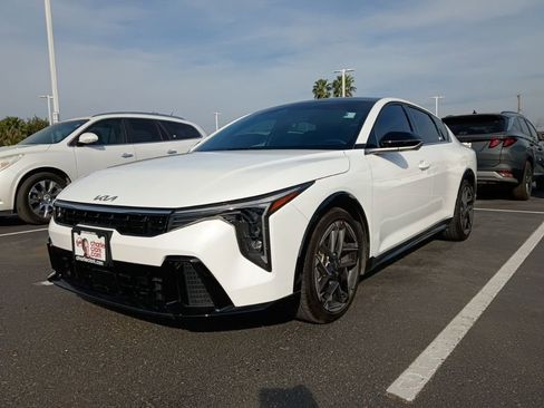 Used 2025 Kia K4 GT-Line w/ GT-Line Premium Package image 1