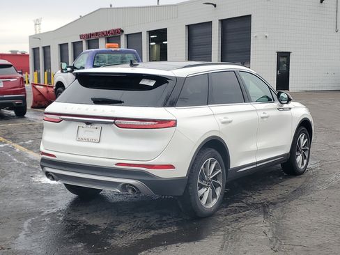 New 2026 Lincoln Corsair Premiere image 4