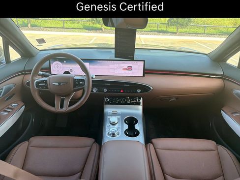 Certified 2026 Genesis GV70 2.5T Advanced AWD/4WD image 12