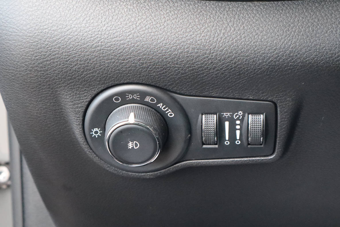 Used 2024 Jeep Compass Limited AWD/4WD image 16
