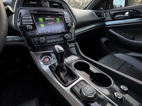 Used 2020 Nissan Maxima SR w/ Sport Mat Group image 17