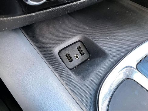 Used 2018 Buick Enclave Essence image 31