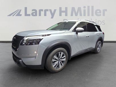 New 2025 Nissan Pathfinder SL
