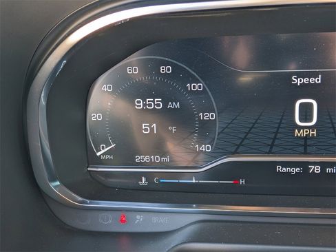 Used 2024 GMC Yukon AT4 w/ AT4 Premium Package image 34