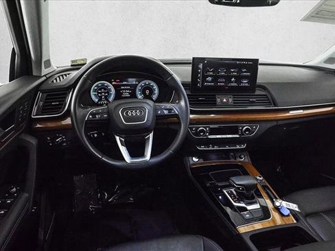 Used 2021 Audi Q5 e Premium Plus image 19