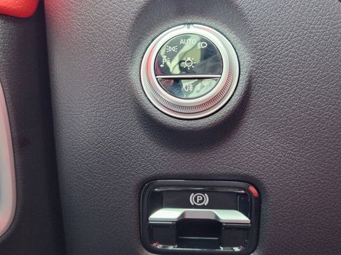 Certified 2024 Mercedes-Benz CLE 450 4MATIC Cabriolet image 23