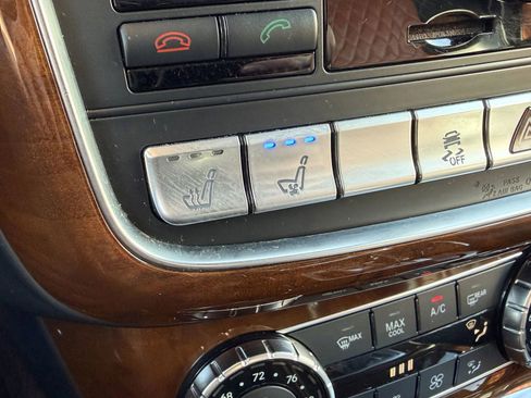 Used 2016 Mercedes-Benz G 63 AMG 4MATIC image 34