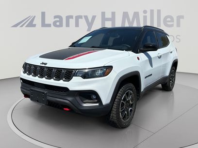 Used 2025 Jeep Compass Trailhawk