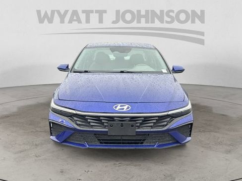 Used 2024 Hyundai Elantra SEL FWD image 8