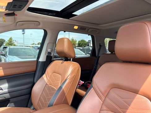 Used 2024 Nissan Pathfinder Platinum w/ Cargo Package FWD image 3
