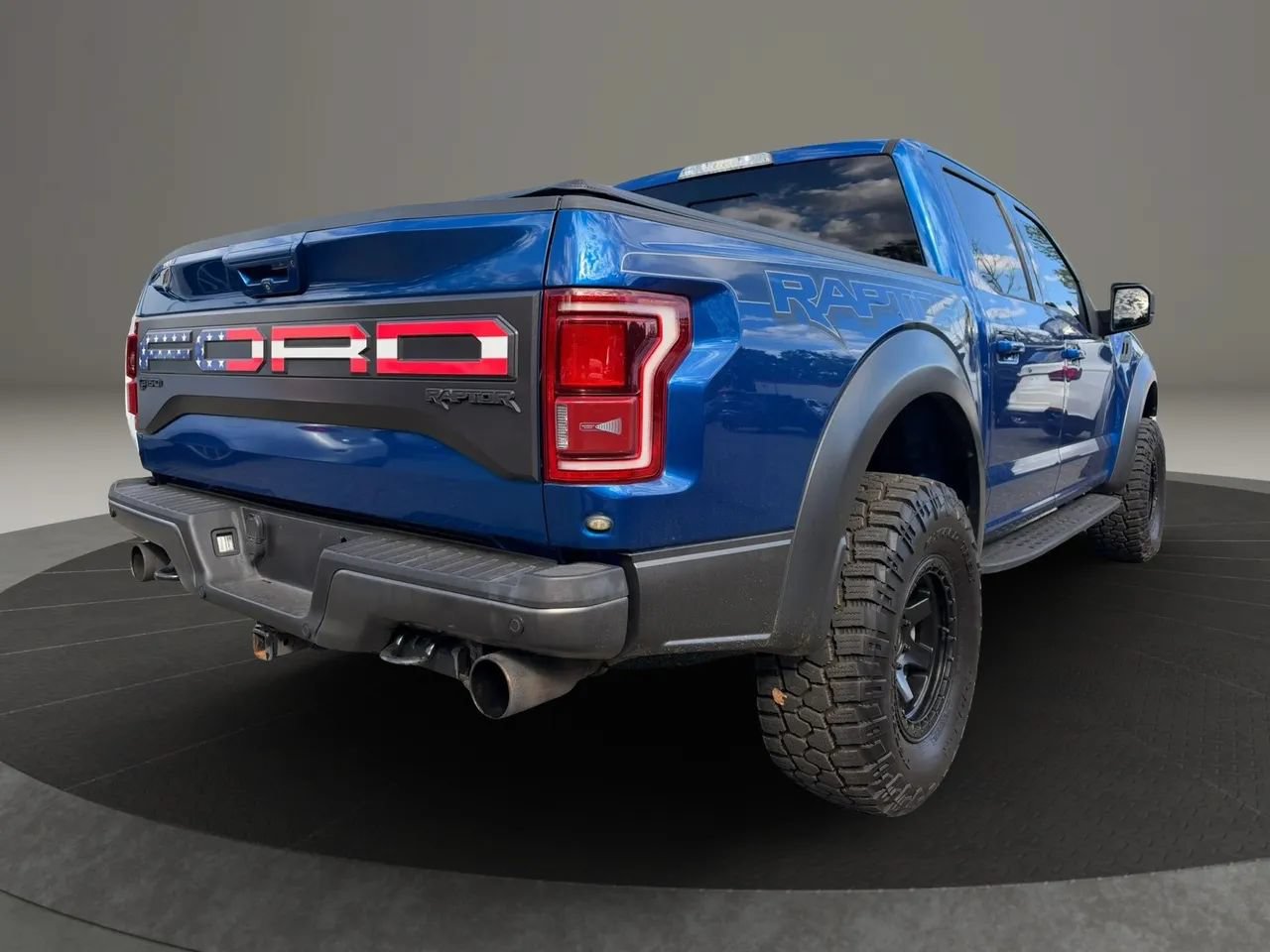 Used 2017 Ford F150 Raptor w/ Equipment Group 802A Luxury AWD/4WD image 5