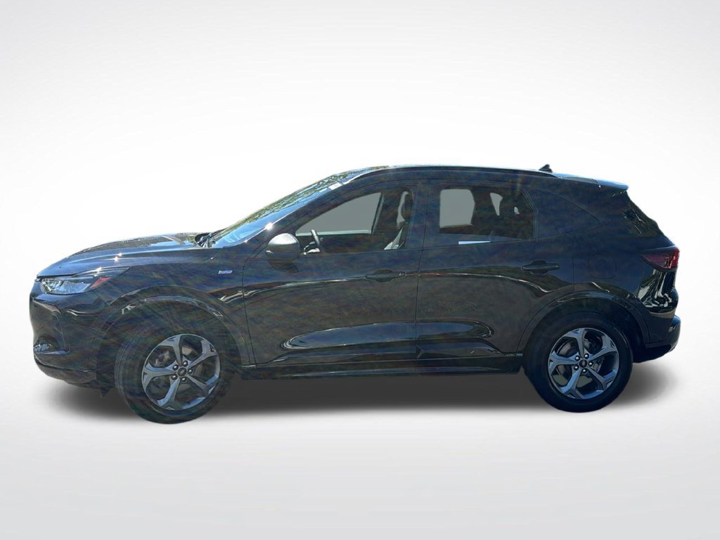 Used 2024 Ford Escape ST-Line w/ Tech Pack #1 AWD/4WD image 4
