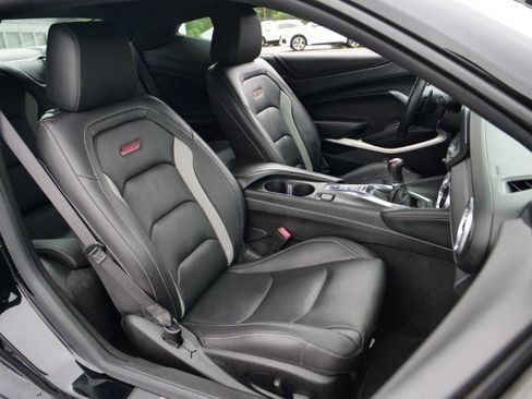 Used 2018 Chevrolet Camaro SS image 37