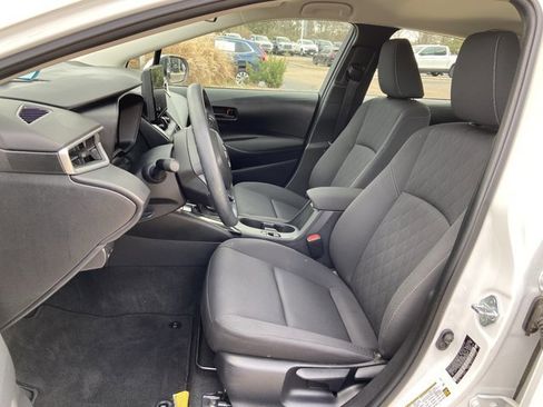 Used 2024 Toyota Corolla LE image 33