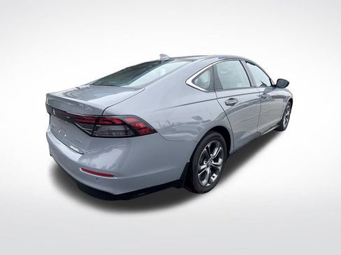 Used 2025 Honda Accord EX-L image 8