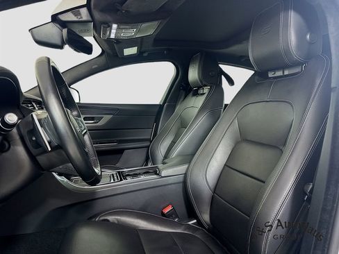 Used 2020 Jaguar XF S image 11
