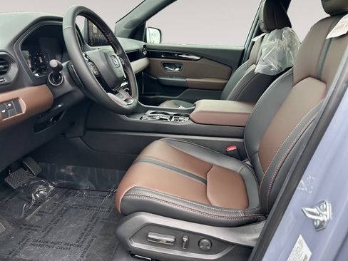 New 2026 Honda Pilot TrailSport image 9