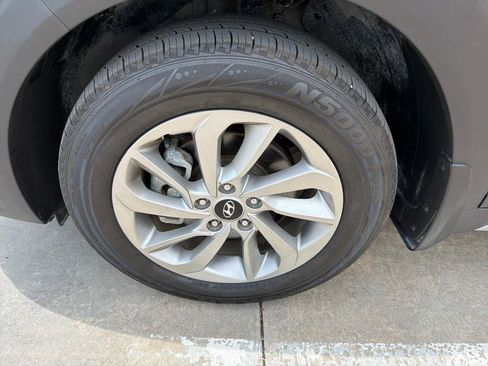 Used 2018 Hyundai Tucson SEL Plus FWD image 28