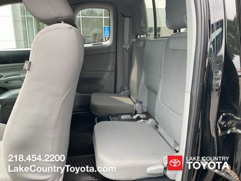 Used 2012 Toyota Tacoma 4x4 Access Cab w/ SR5 Pkg image 19