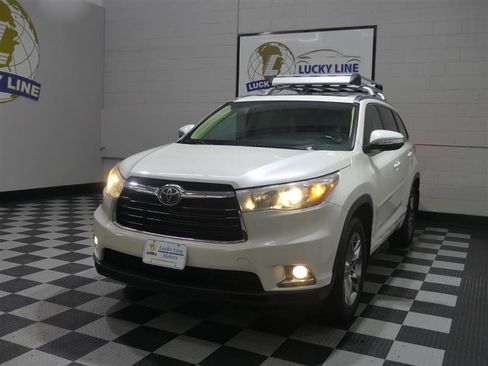 Used 2015 Toyota Highlander Limited Platinum image 4