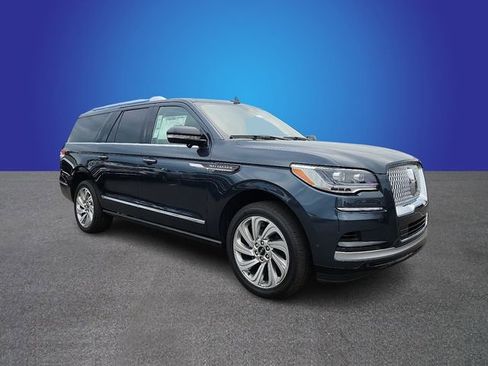 New 2024 Lincoln Navigator L Reserve image 2