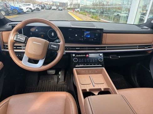 Used 2024 Hyundai Santa Fe Limited image 6