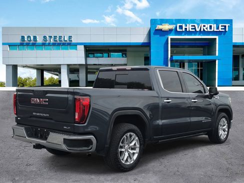 Used 2021 GMC Sierra 1500 SLT w/ SLT Premium Package RWD image 4
