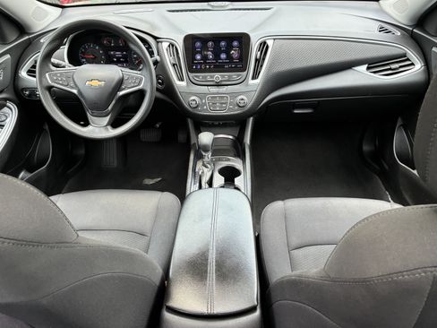 Used 2024 Chevrolet Malibu LT FWD image 18