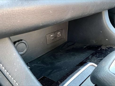 Used 2025 Nissan Pathfinder SV FWD image 29