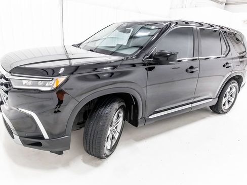 Used 2023 Honda Pilot EX-L image 2