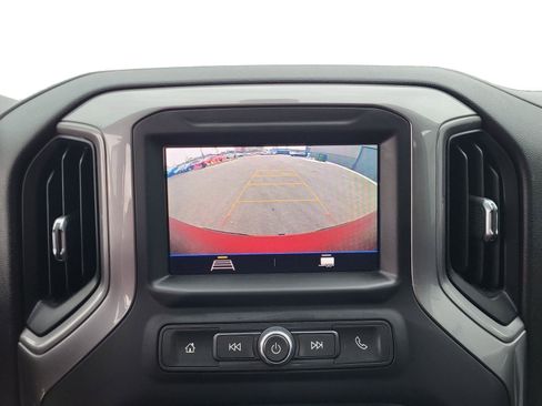 Used 2020 Chevrolet Silverado 1500 Custom w/ Custom Value Package image 17