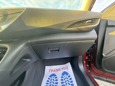 Used 2023 Buick Envision Preferred image 21