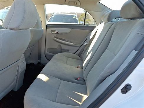 Used 2010 Toyota Corolla LE image 10