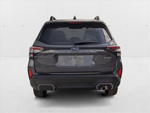 Used 2025 Subaru Forester Limited image 7